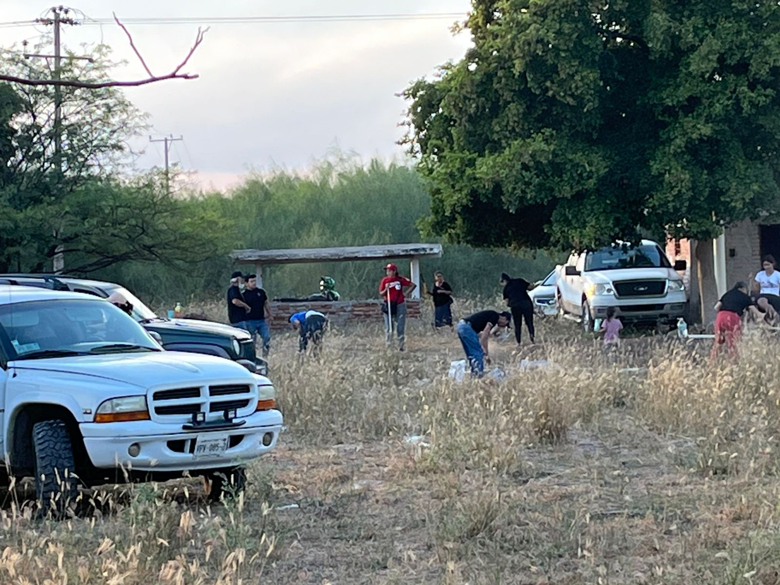 Coordinadora Estatal por el Derecho Humano a la Vivienda y Reserva Territorial de Sinaloa toman predio en Guasave