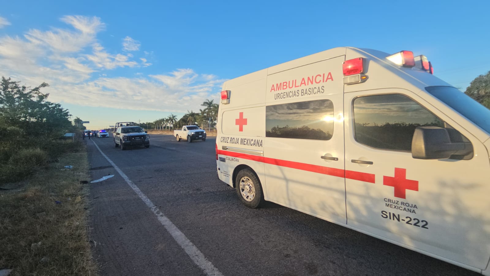 cruz roja auxilio al hombre hallado con vida
