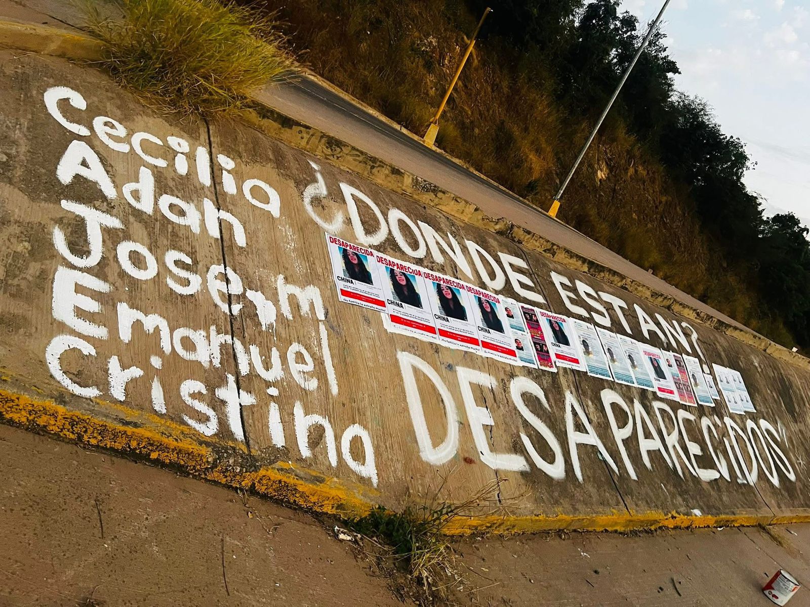 Instalan más lonas por desaparecidas en Mazatlán, Sinaloa
