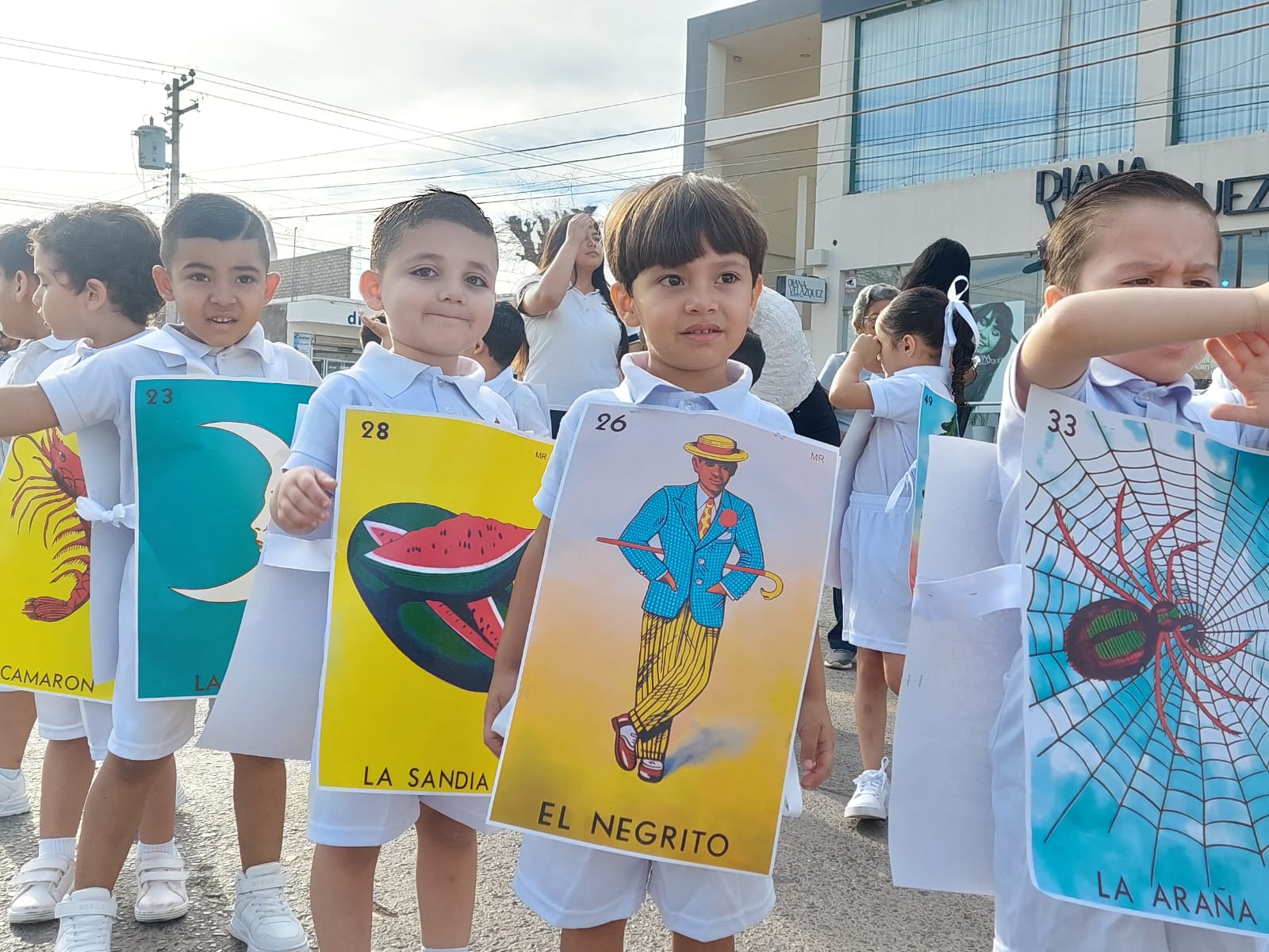 desfile 20 de noviembre en salvador alvarado