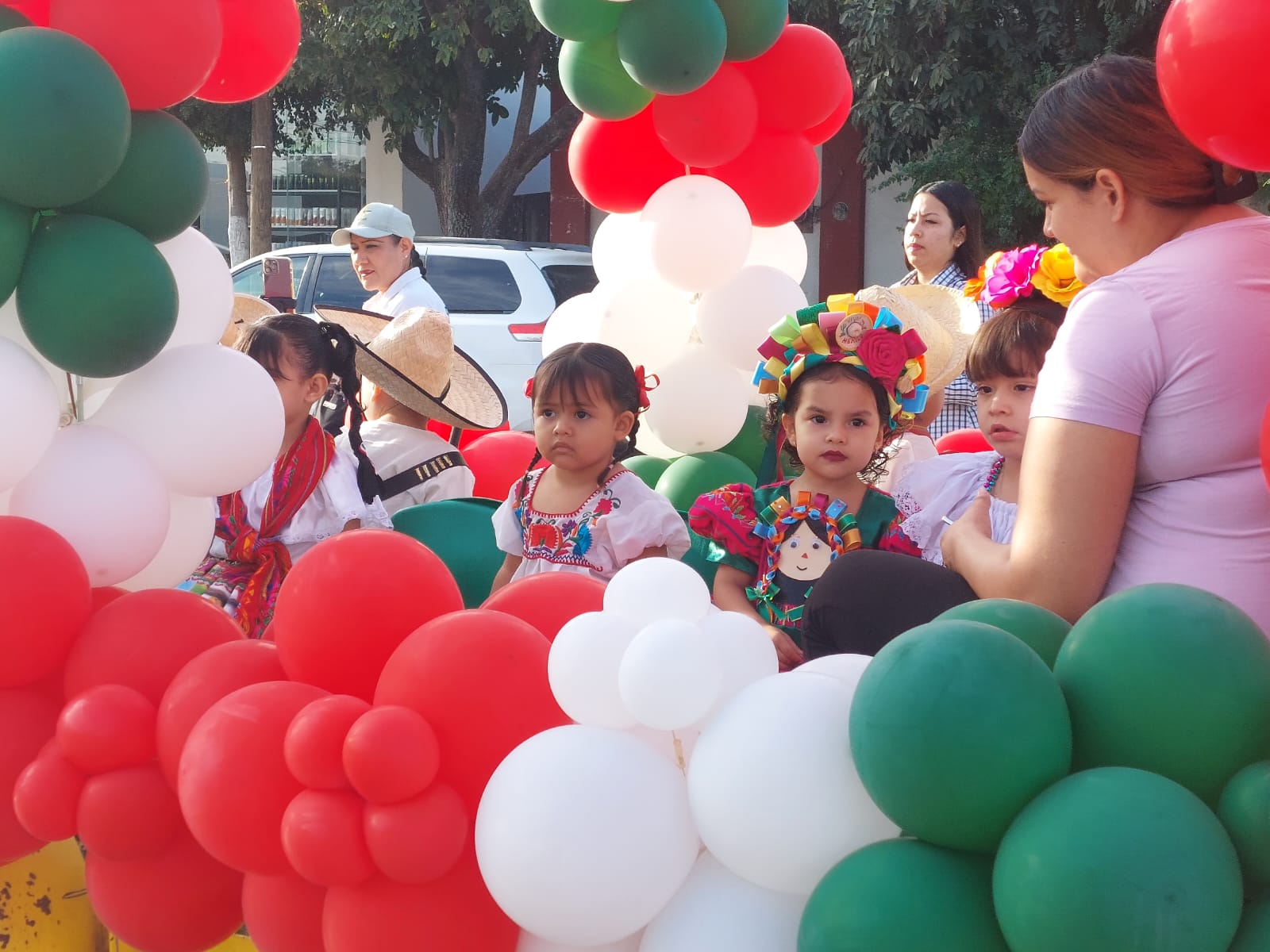 desfile 20 de noviembre en salvador alvarado
