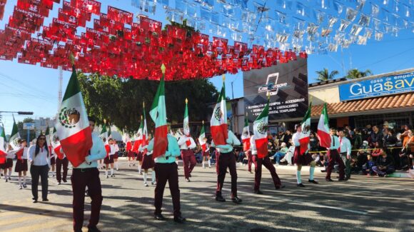 ¡Corto y vistoso! Limitarán a 250 participantes por escuela en el desfile del 20 de Noviembre en Guasave, Sinaloa