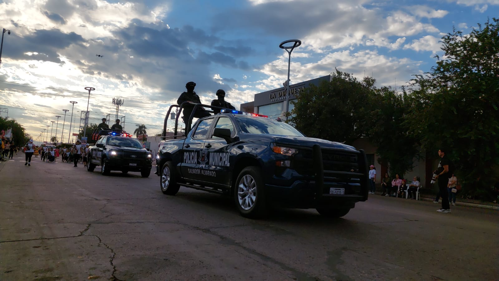 Desfile de la Revolución Mexicana en Guamúchil, Sin.