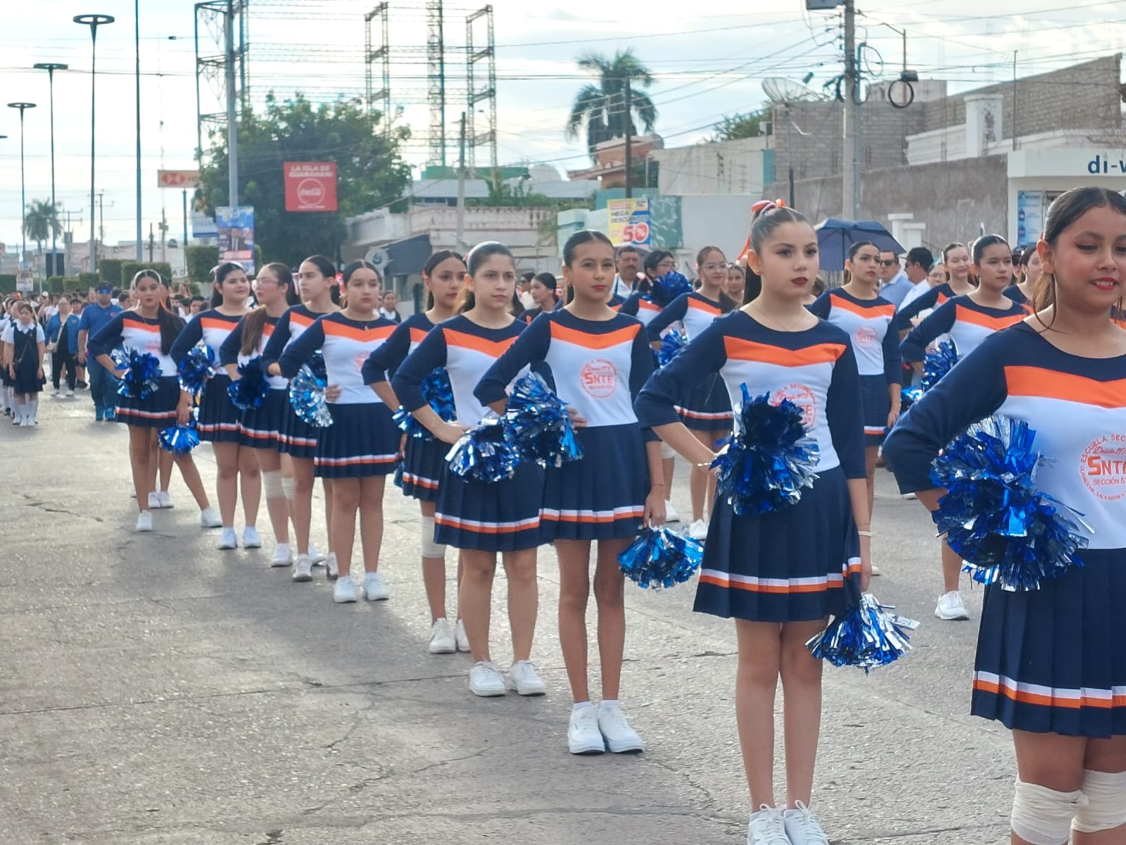 Desfile de la Revolución Mexicana en Guamúchil, Sin.