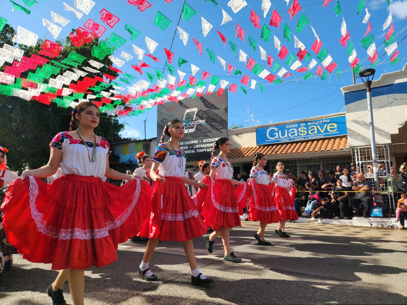 desfile del 20 de noviembre en guasave