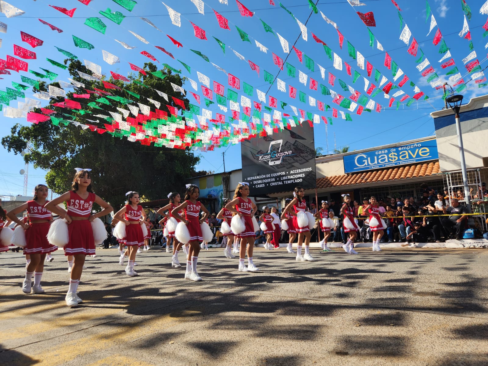 desfile del 20 de noviembre en guasave