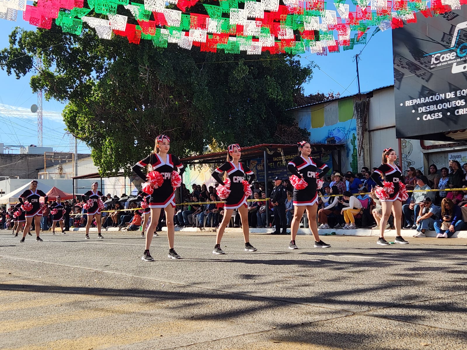 desfile del 20 de noviembre en guasave