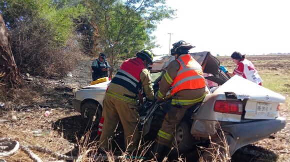 Muere en Guasave, Sinaloa, actuario del Poder Judicial tras aparatoso accidente en la carretera México 15