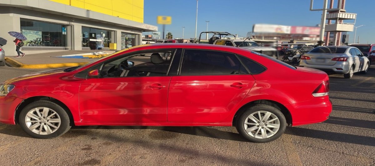 detienen a dos hombres con dolares en culiacan sinaloa auto