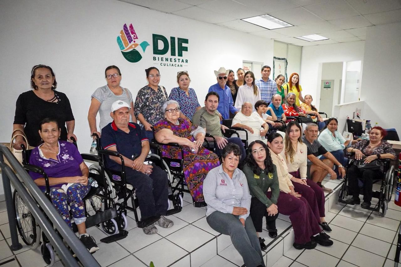 DIF Culiacán entrega sillas de ruedas a sectores vulnerables