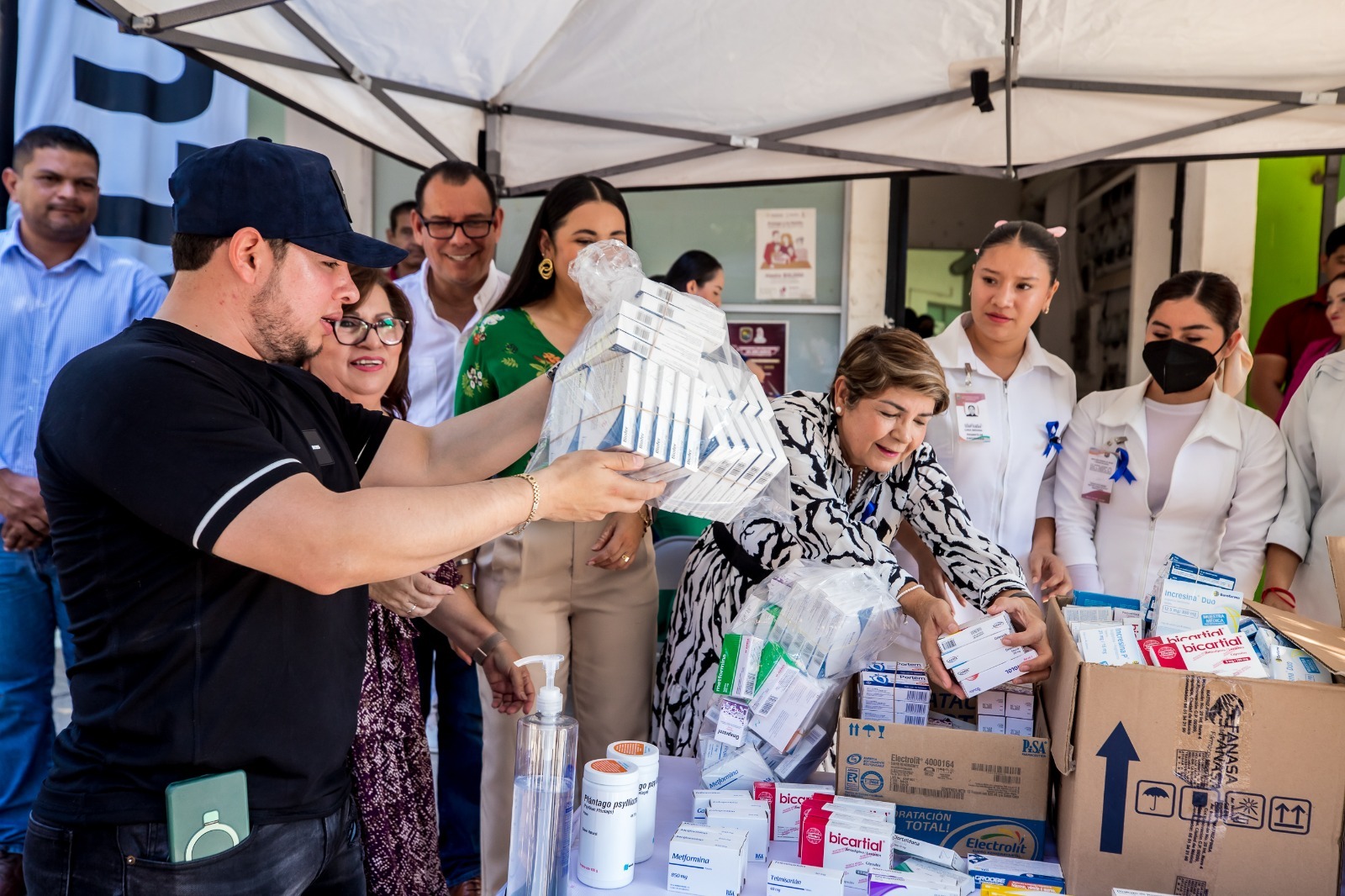 Donación de medicamentos en Guasave, Sinaloa