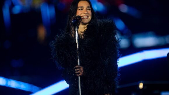 Dua Lipa abrirá su propia taquería en su semana de conciertos en la CDMX
