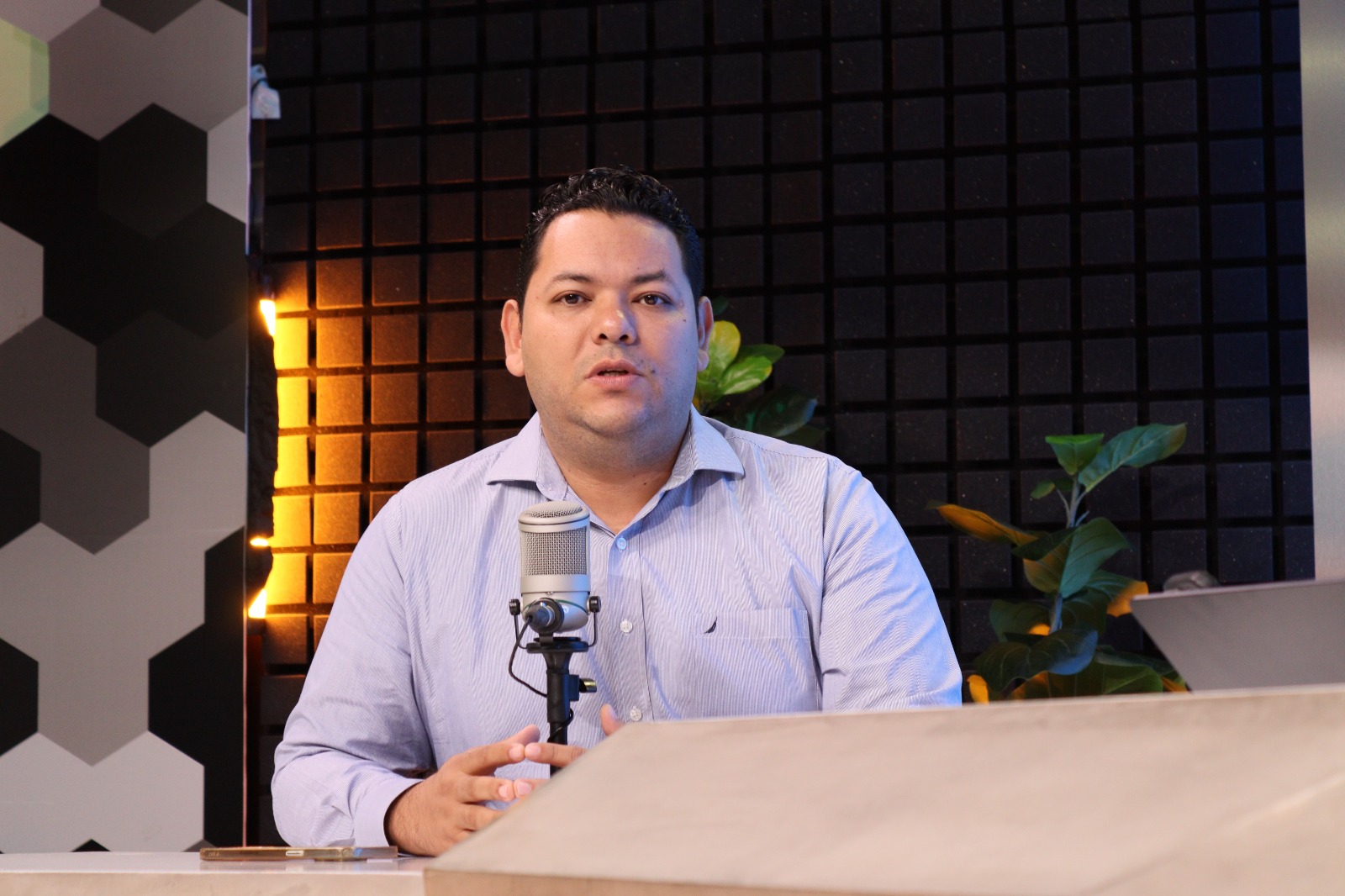 Edgar Barraza Castillo en entrevista con Luis Alberto Díaz en Los Noticieristas