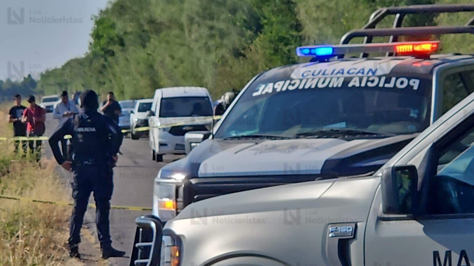 ejecutados a dos hombres a un costado del canal 7 en culiacan policias