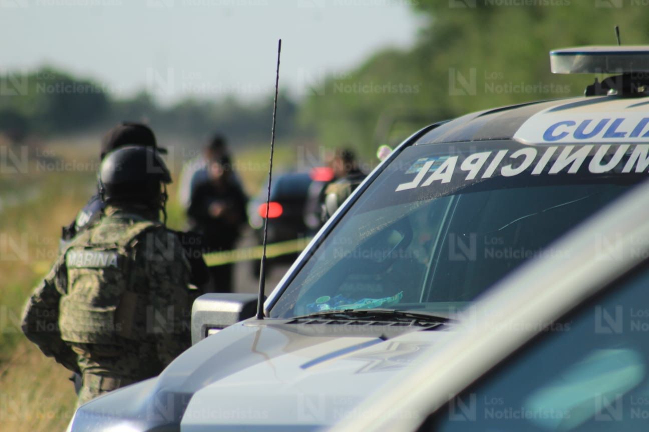 Policía Municipal y Marina localizan a dos ejecutados en el Canal 7 de Aguaruto, Culiacán, Sin.