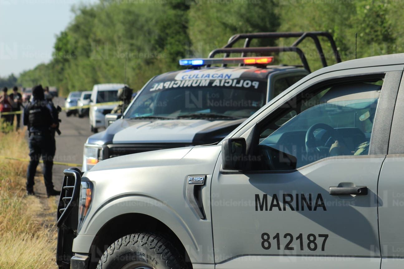 Policía Municipal y Marina localizan a dos ejecutados en el Canal 7 de Aguaruto, Culiacán, Sin.