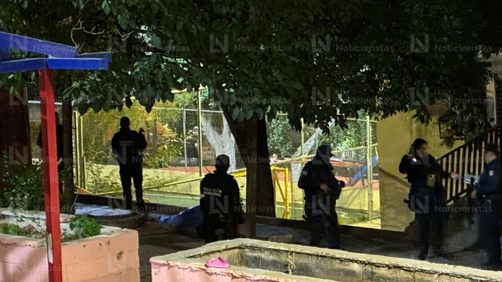 Elementos del Ejército resguardan la escena del crimen