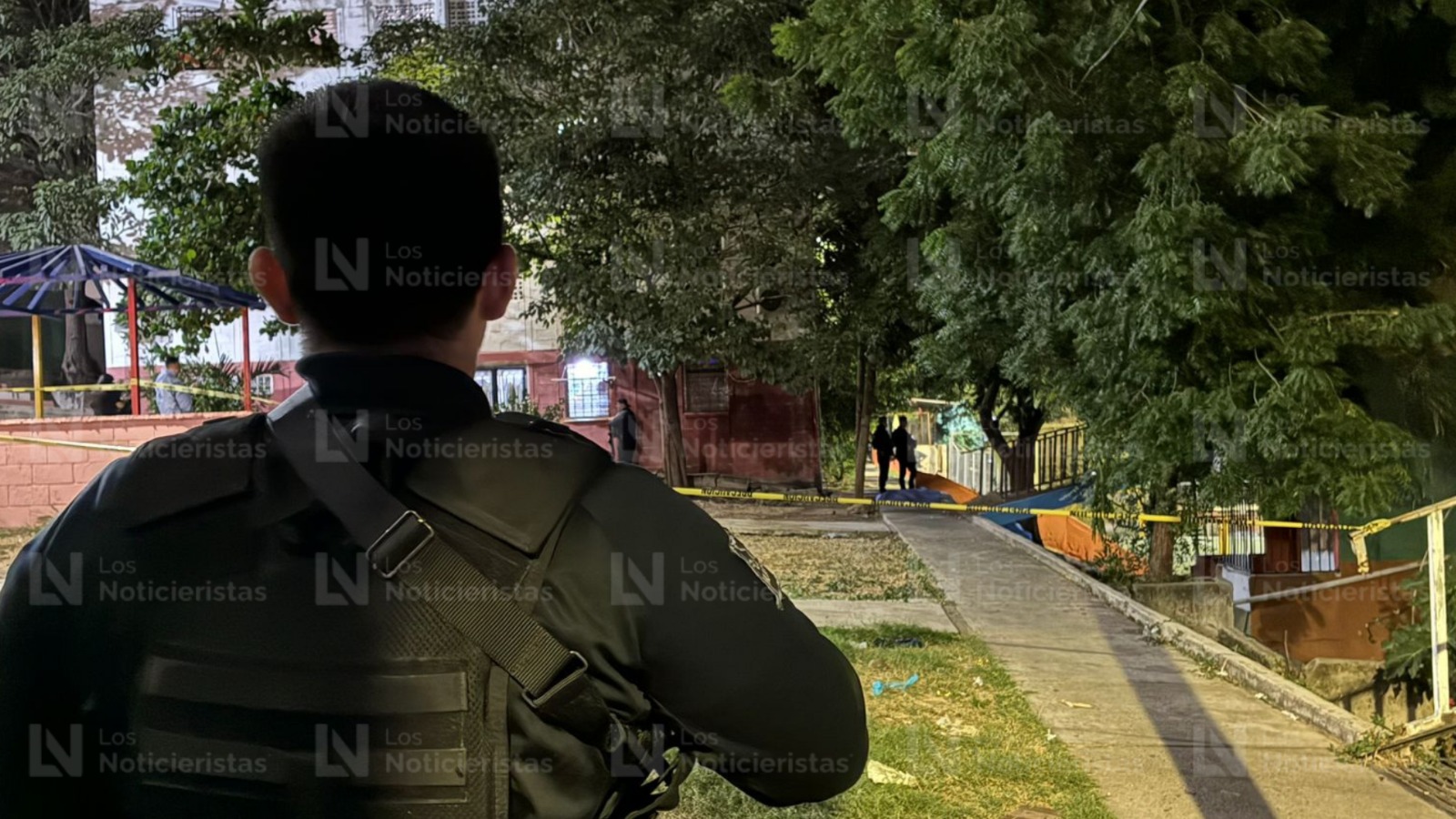 Elementos del Ejército resguardan la escena del crimen