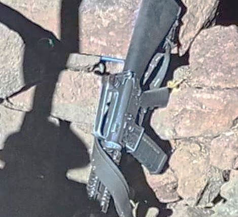 el detenido y el arma fueron presentados ante el juez