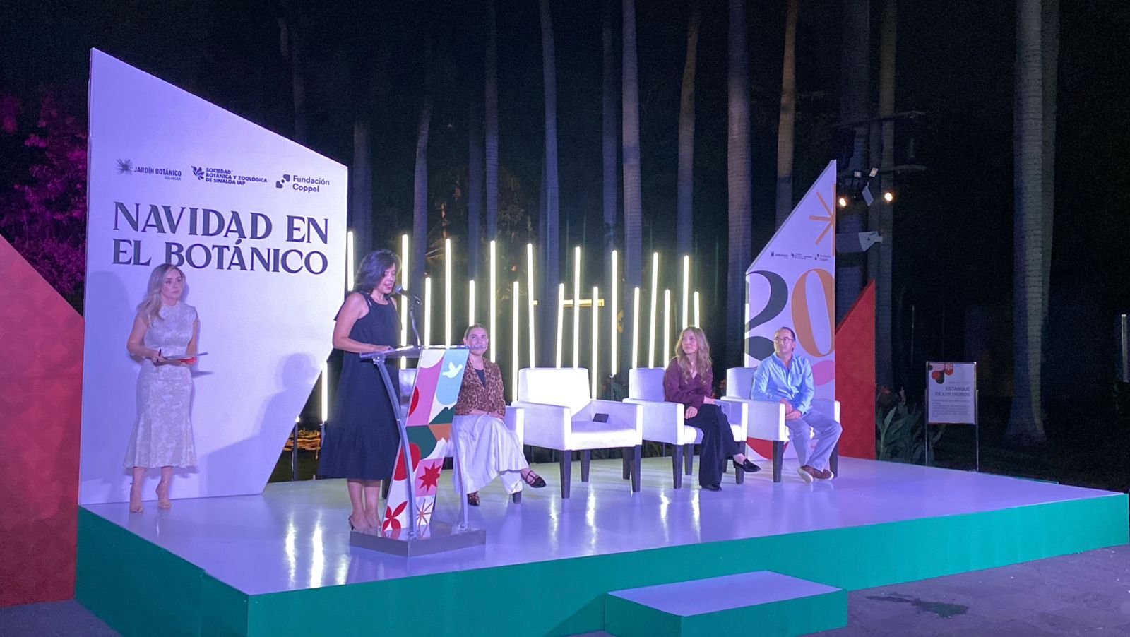 Encendido de luces navideñas en el Jardín Botánico de Culiacán, Sinaloa