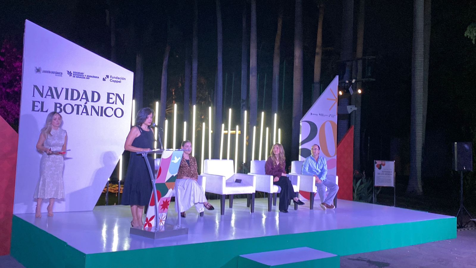 Encendido de luces navideñas en el Jardín Botánico de Culiacán, Sinaloa