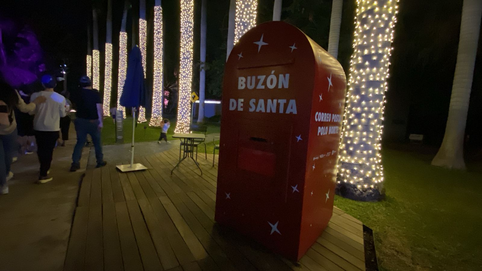Encendido de luces navideñas en el Jardín Botánico de Culiacán, Sinaloa