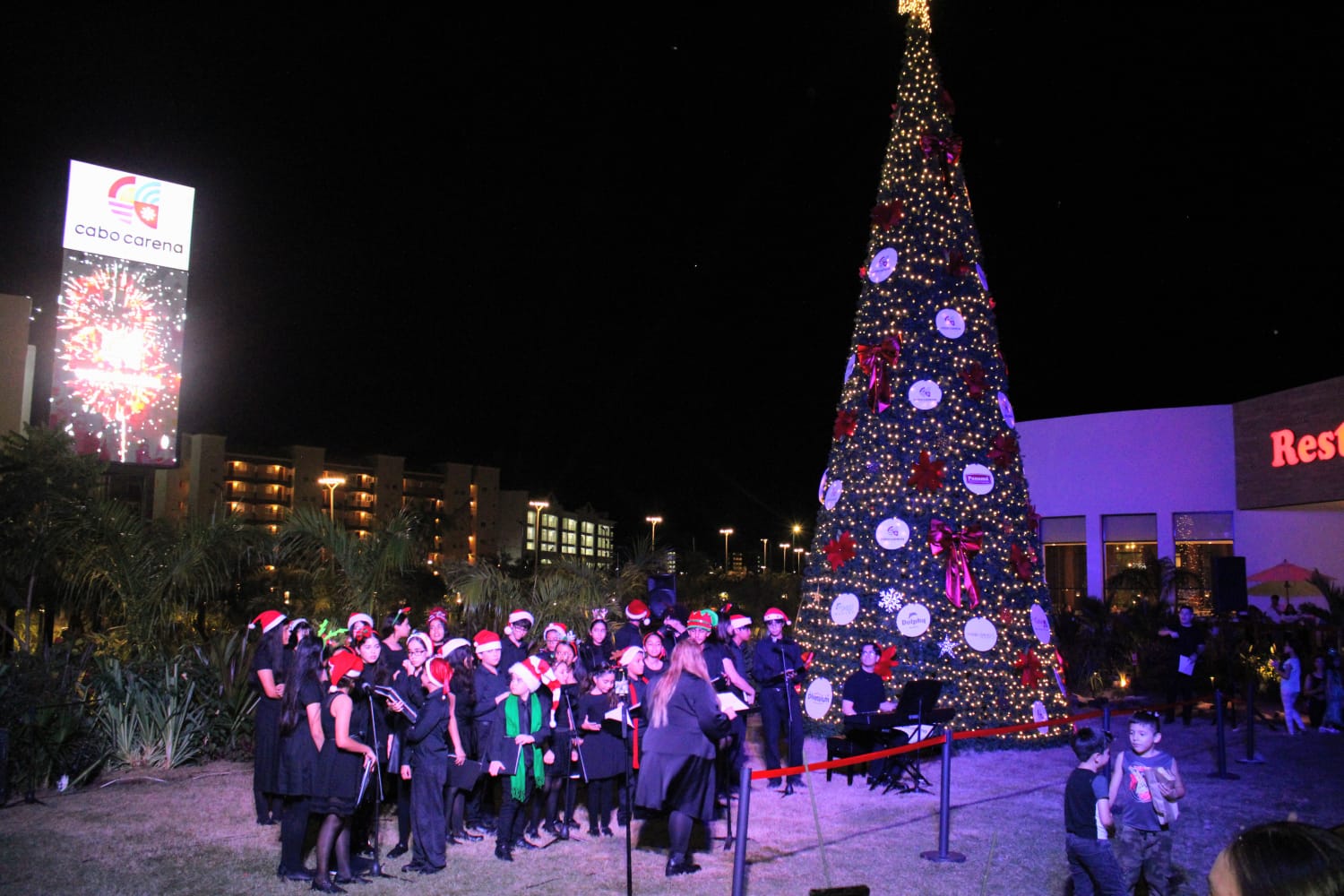 Llega la magia de la Navidad a Plaza Cabo Carena, en Mazatlán