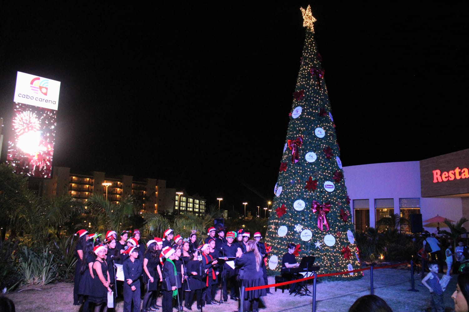 Llega la magia de la Navidad a Plaza Cabo Carena, en Mazatlán