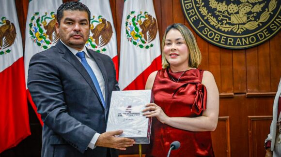 Entrega Yeraldine Bonilla al Congreso de Sinaloa el IV Informe de Gobierno de Rubén Rocha