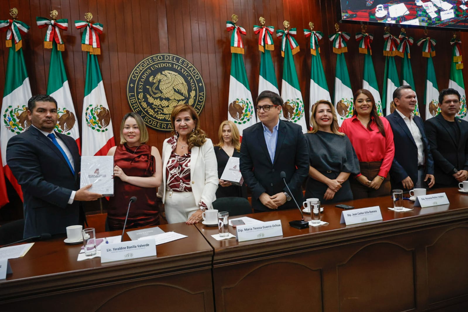 Yeraldine Bonilla entrega al Congreso de Sinaloa el IV Informe de Gobierno de Rubén Rocha