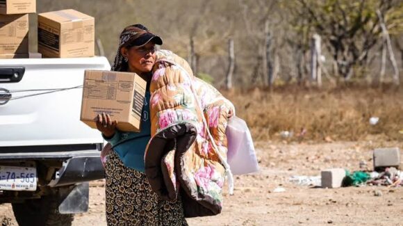 Arranca la entrega de apoyos invernales en la zona rural y urbana de Mazatlán, Sinaloa