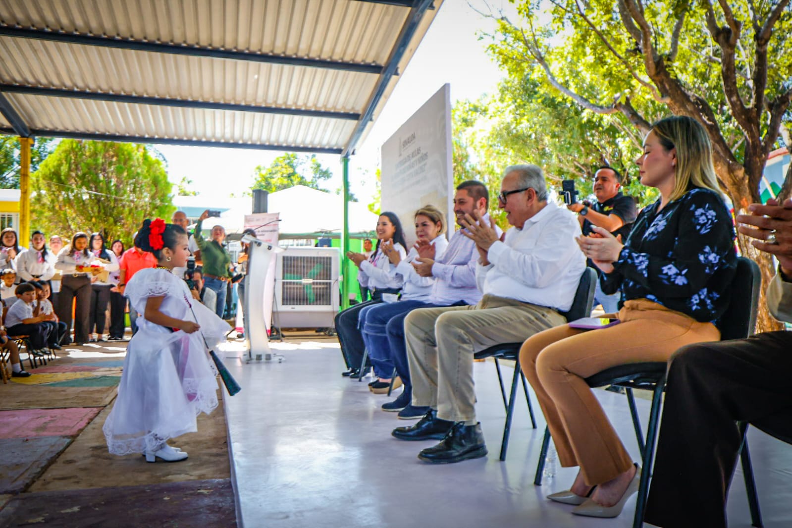 entrega de aulas en jardin de niños enriqueta cota valdez badiraguato baile