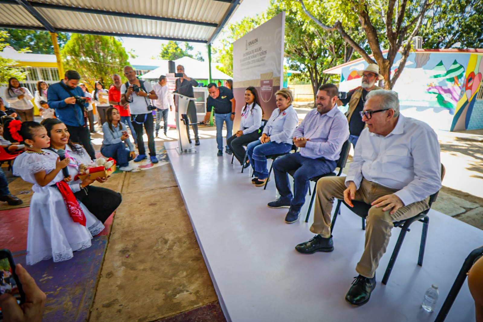 entrega de aulas en jardin de niños enriqueta cota valdez badiraguato evento