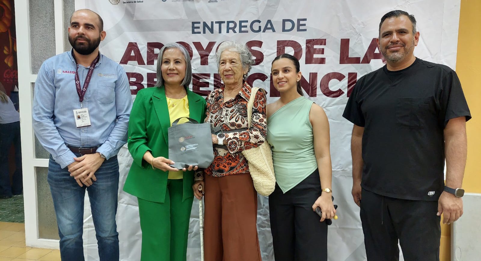entregan 160 auxiliares auditivos en salvador alvarado alcaldesa