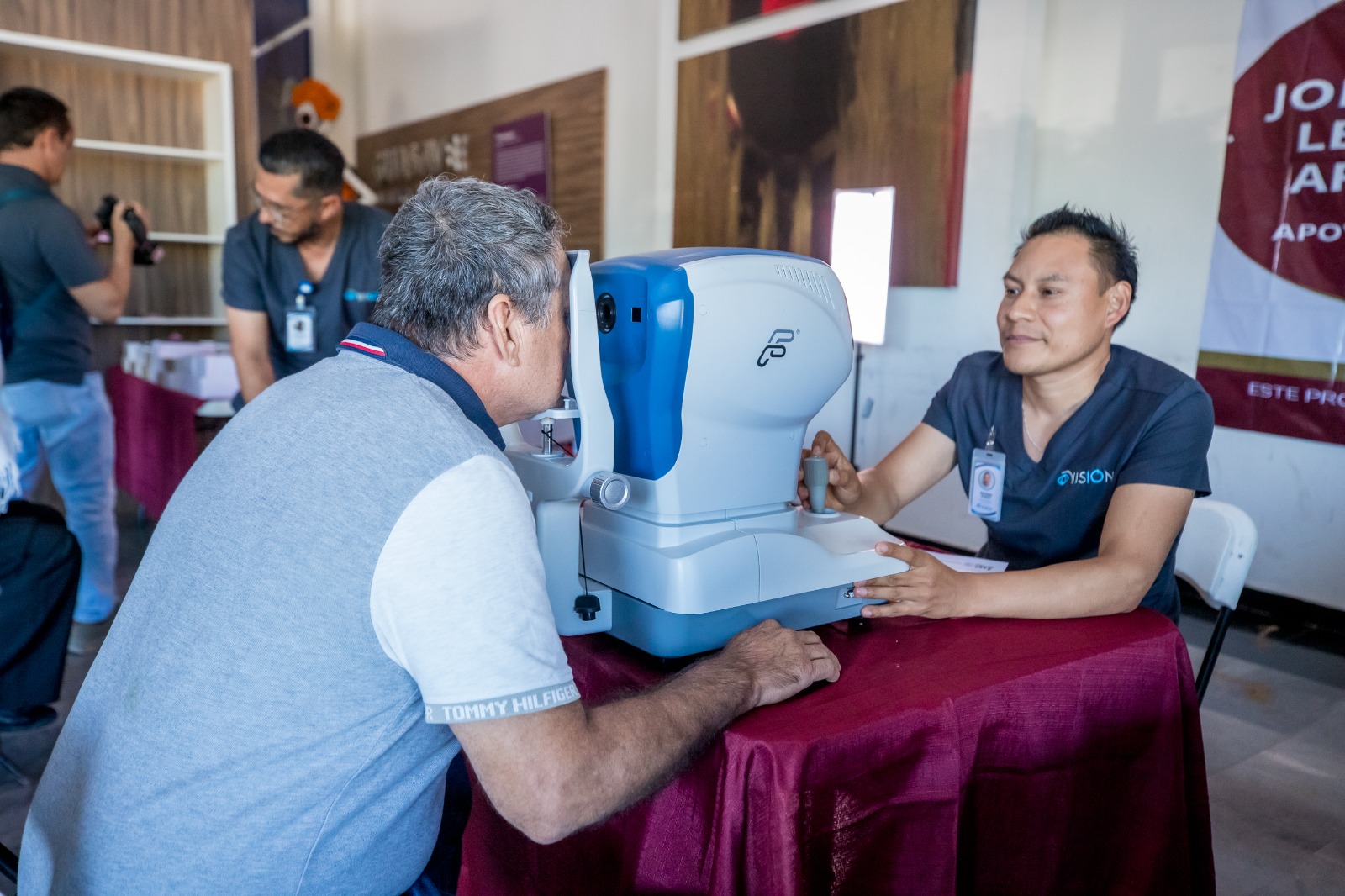 Entregan lentes de armazón en Guasave, Sinaloa