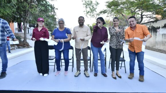 Con 2 mdp, la Benito Juárez en Mazatlán, Sinaloa, recibe otra calle pavimentada