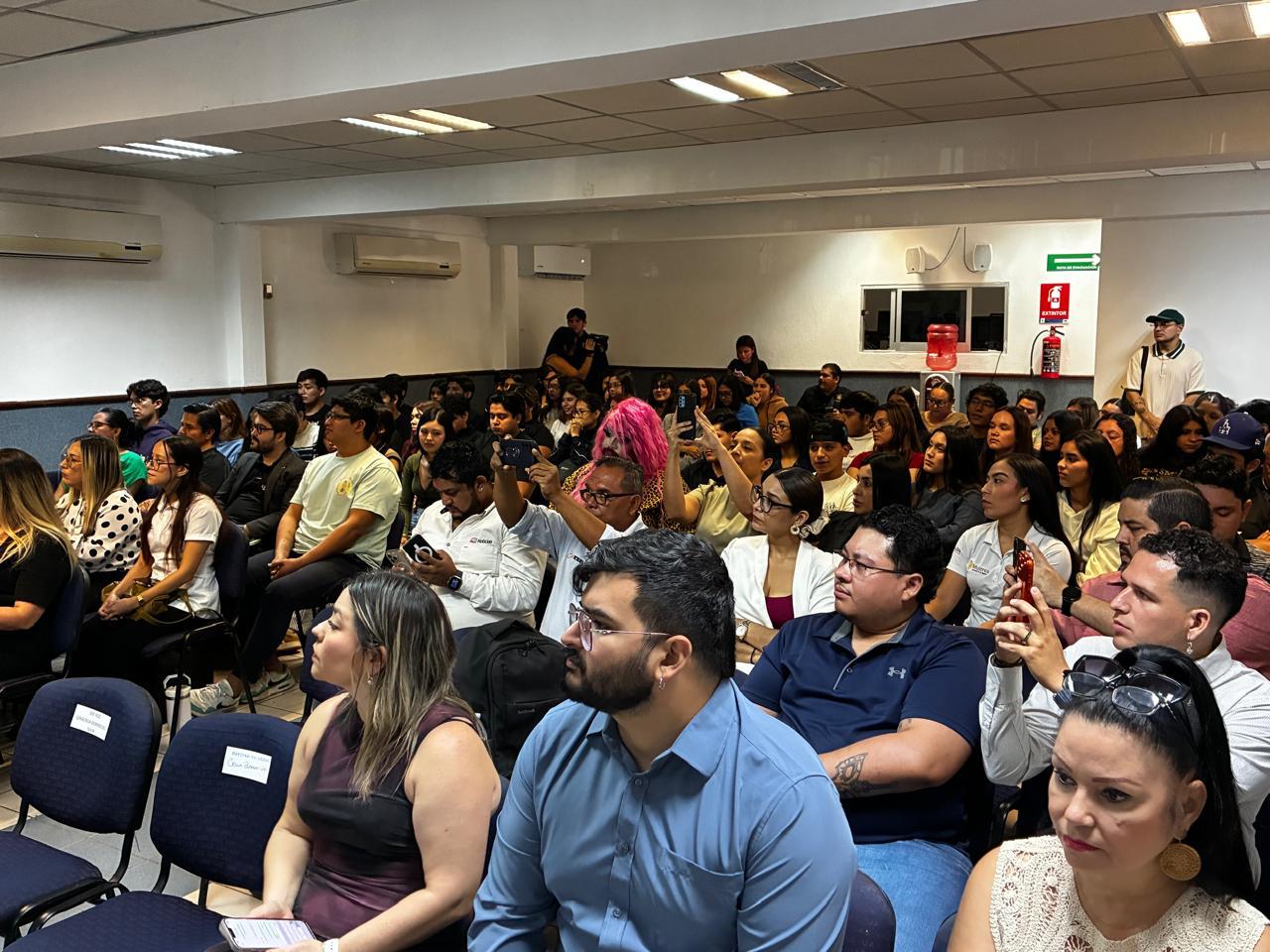 Diálogos desde la Diversidad reúne a estudiantes y legisladoras para revisar la agenda LGBTQ+ en Mazatlán