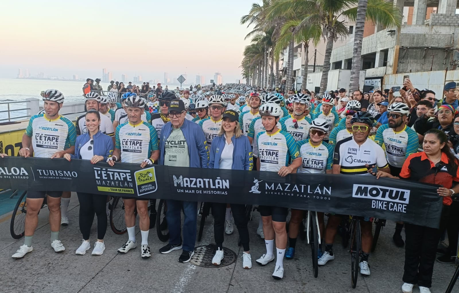 eventos diversos atrajeron importante turismo a mazatlan esta semana