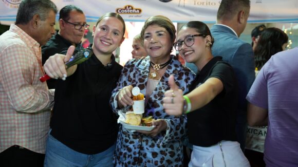 Guasave, Sinaloa, celebra su sabor: reconocen a El Pollo Loco y a Hermanos Cota en la Expo Gastronómica Canirac 2025