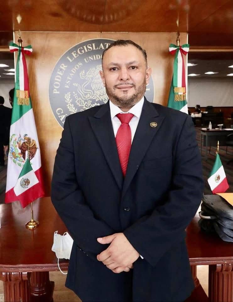 fallece leobardo alcantara