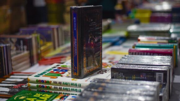 Entre libros, música y canto cerró la Feria del Libro Los Mochis 2025