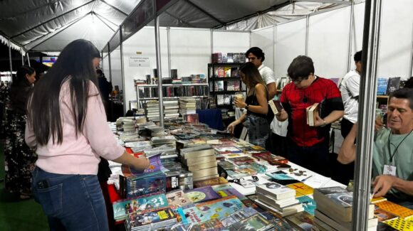 Inicia la Feria del Libro Los Mochis 2025 en Ahome, Sinaloa