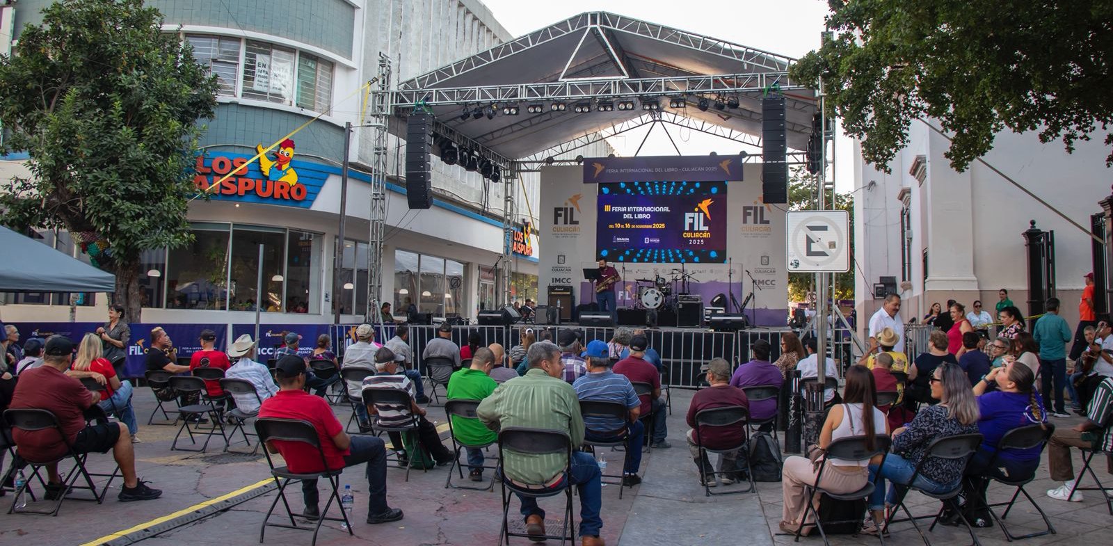 feria internacional del libro en culiacan escenario