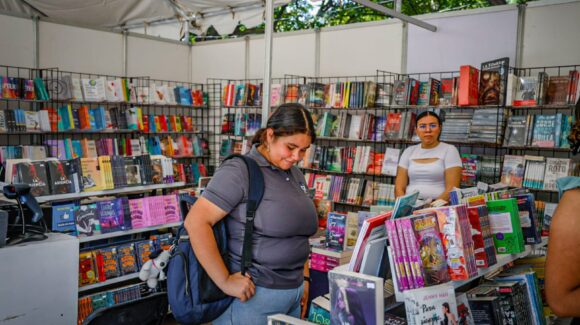Culiacanenses catalogan como impresionante la FIL Culiacán 2025 y piden más eventos culturales de este tipo