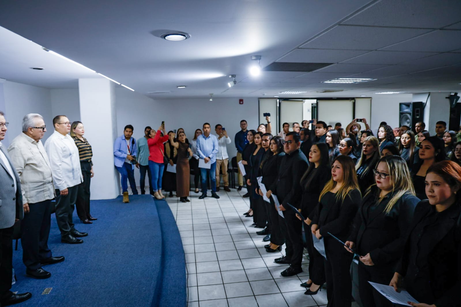 entrega de nombramientos a Ministerios Públicos, Policías de Investigación y Peritos