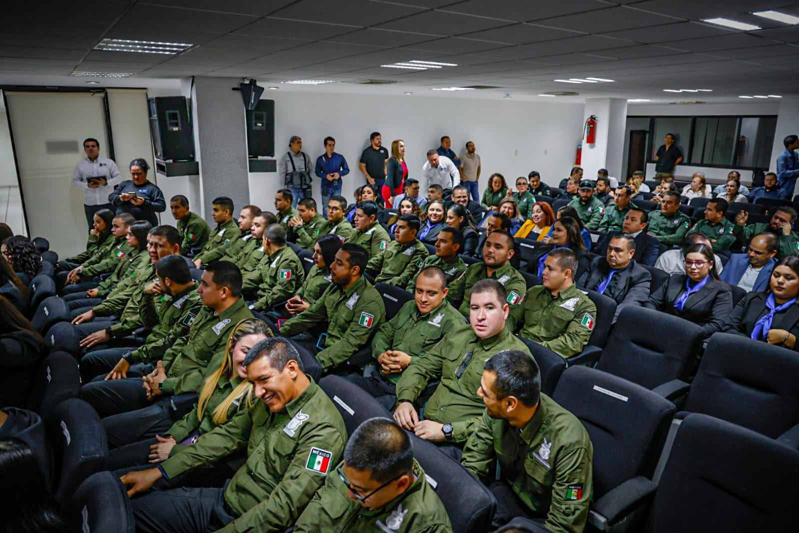 entrega de nombramientos a Ministerios Públicos, Policías de Investigación y Peritos
