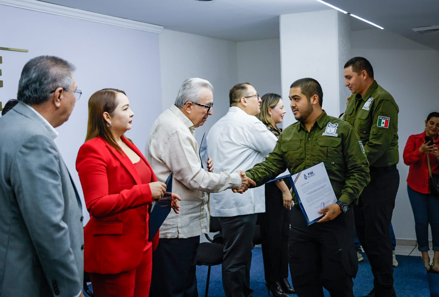 entrega de nombramientos a Ministerios Públicos, Policías de Investigación y Peritos