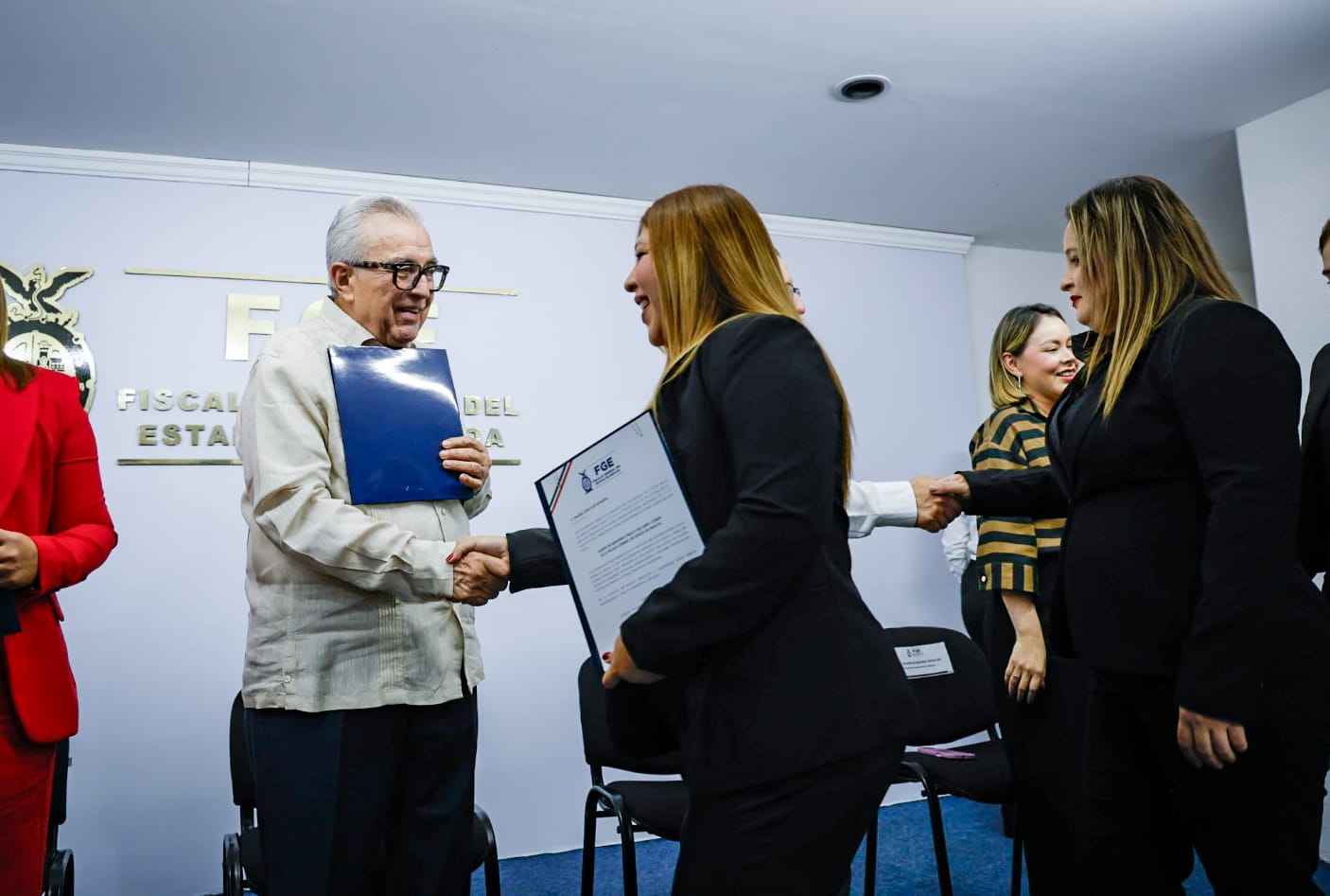entrega de nombramientos a Ministerios Públicos, Policías de Investigación y Peritos