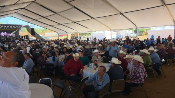 “Cuenten con mi apoyo para que la ganadería crezca en Sinaloa”: gobernador durante Fiesta del Ganadero