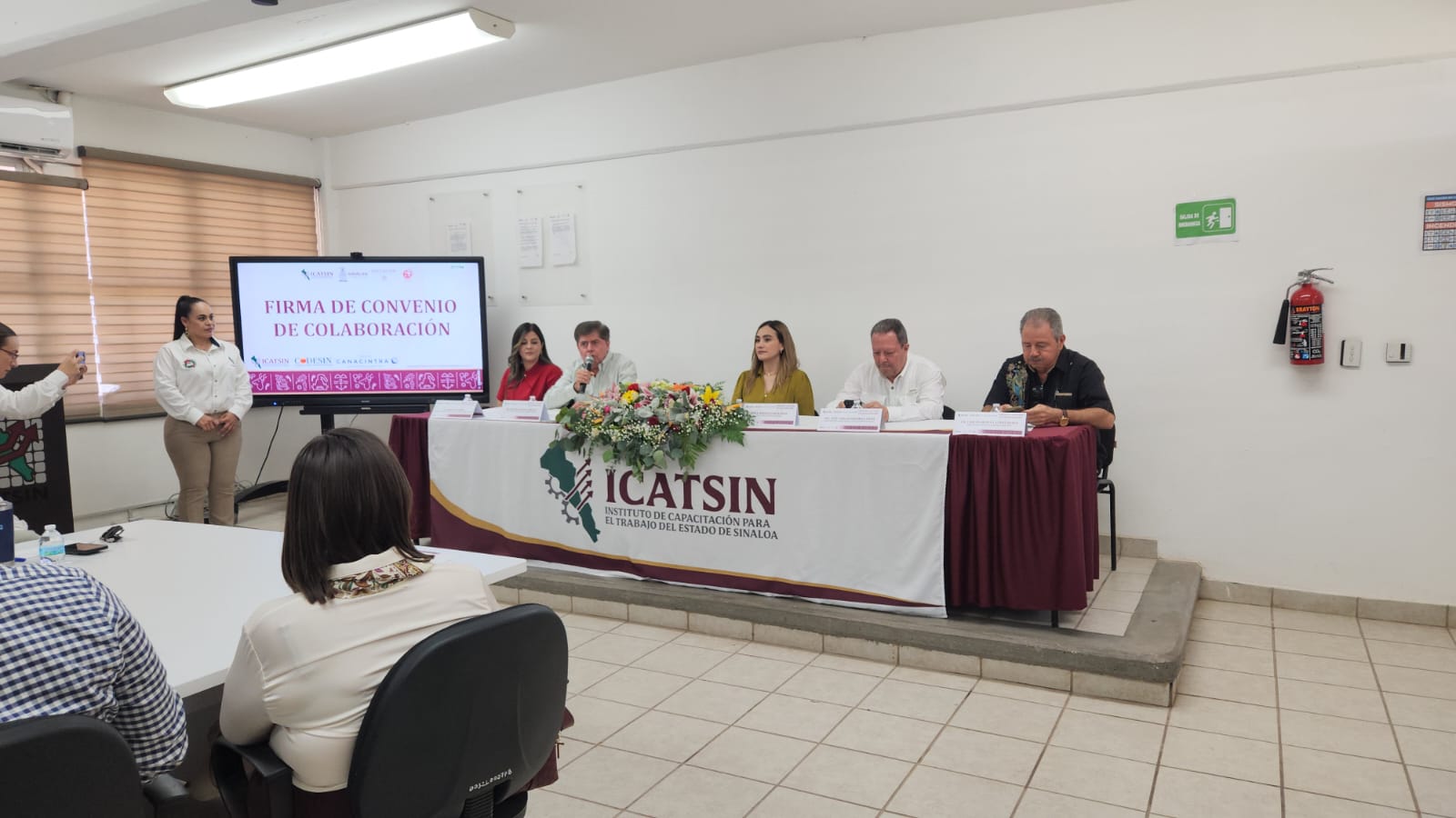 Icatsin, Codesin Y Canacintra Guasave firman convenio